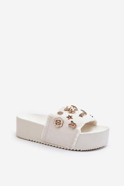Clacquettes model 196951 Step in style