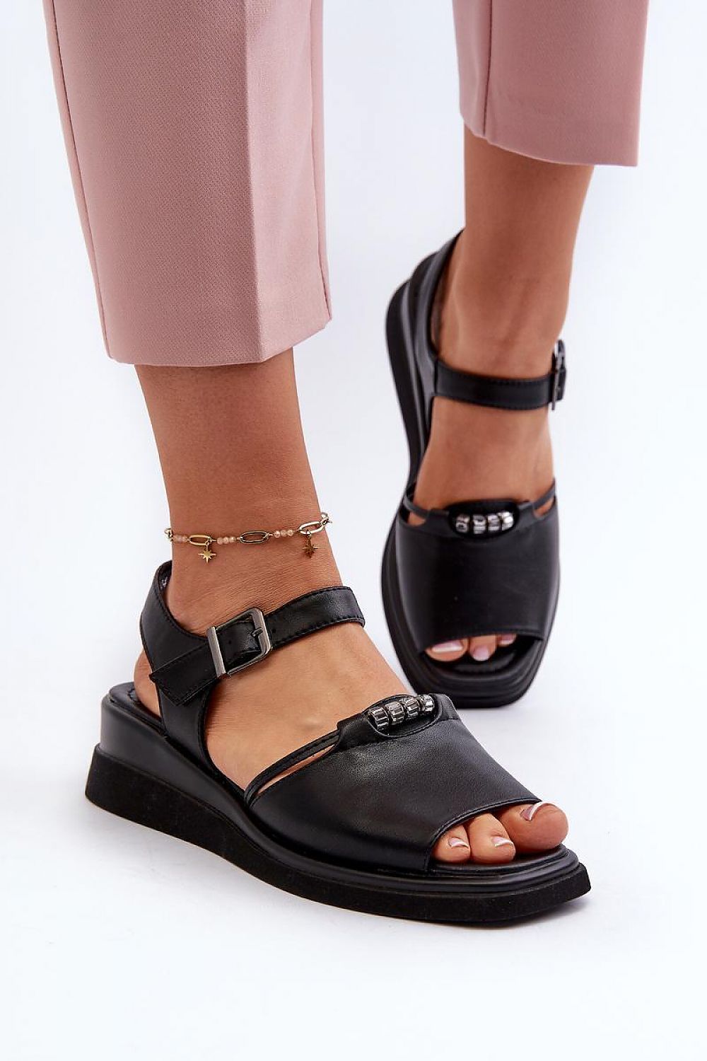 Cothurnes model 196955 Step in style