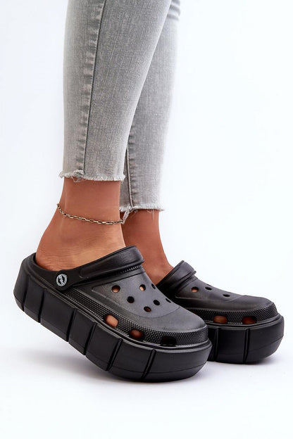 Clacquettes model 197243 Step in style