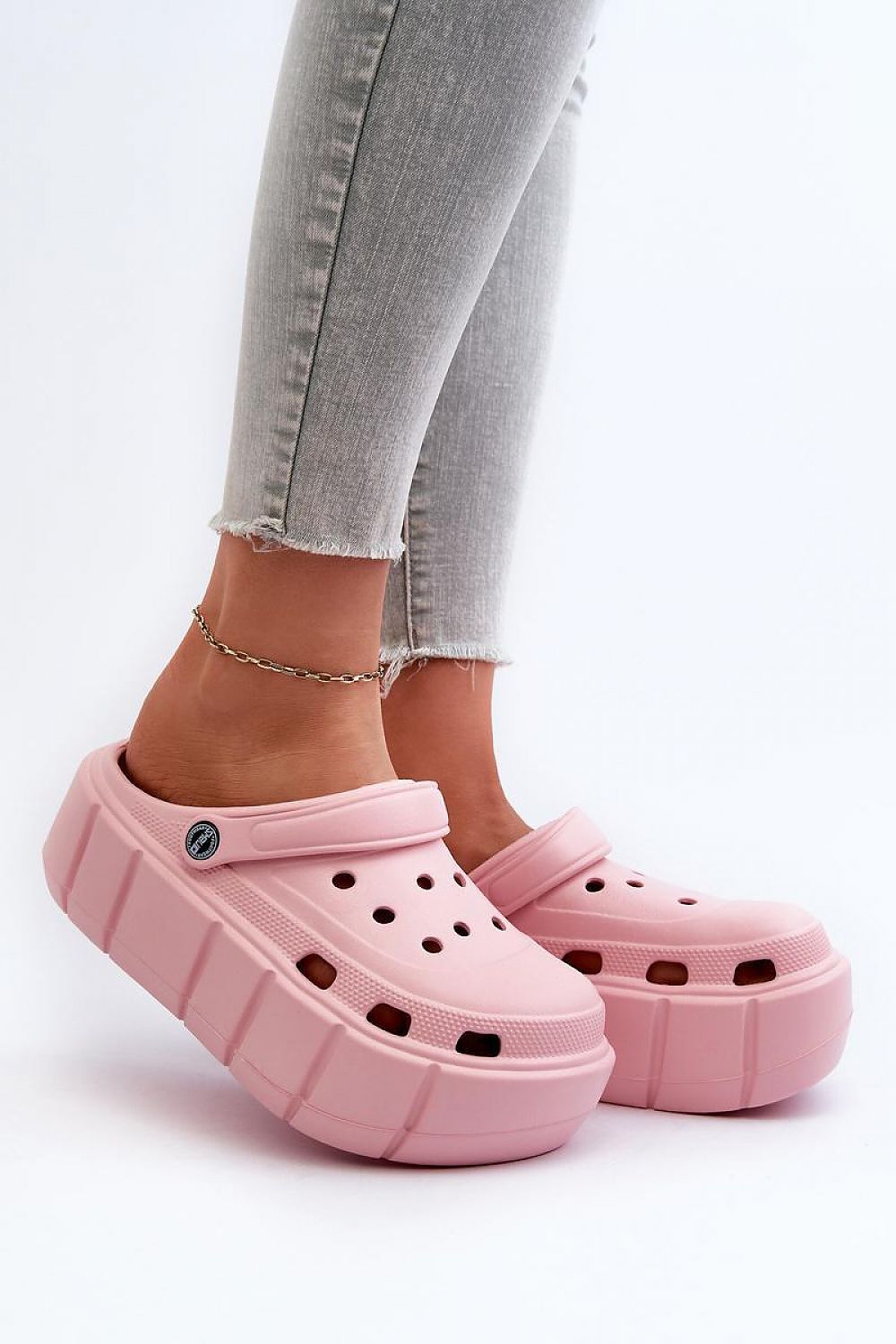 Clacquettes model 197244 Step in style