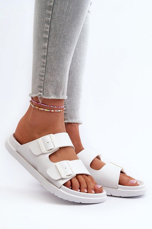 Clacquettes model 197415 Step in style