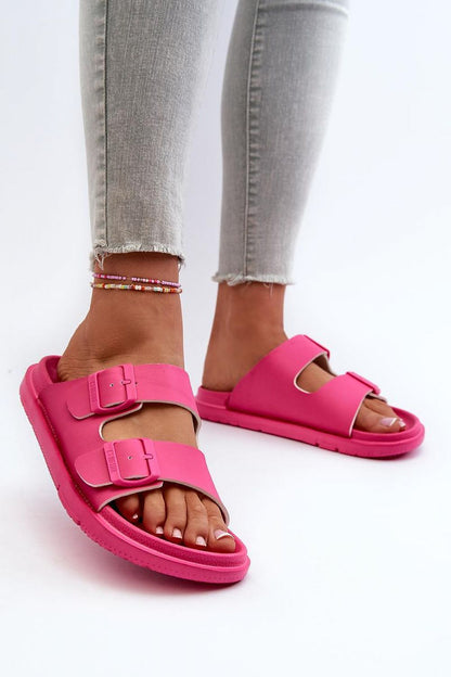 Clacquettes model 197416 Step in style