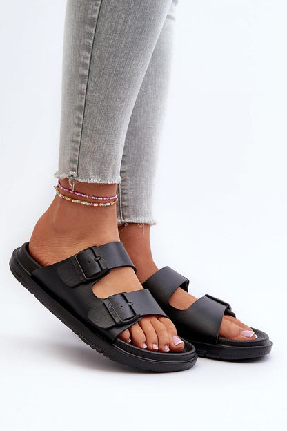 Clacquettes model 197417 Step in style