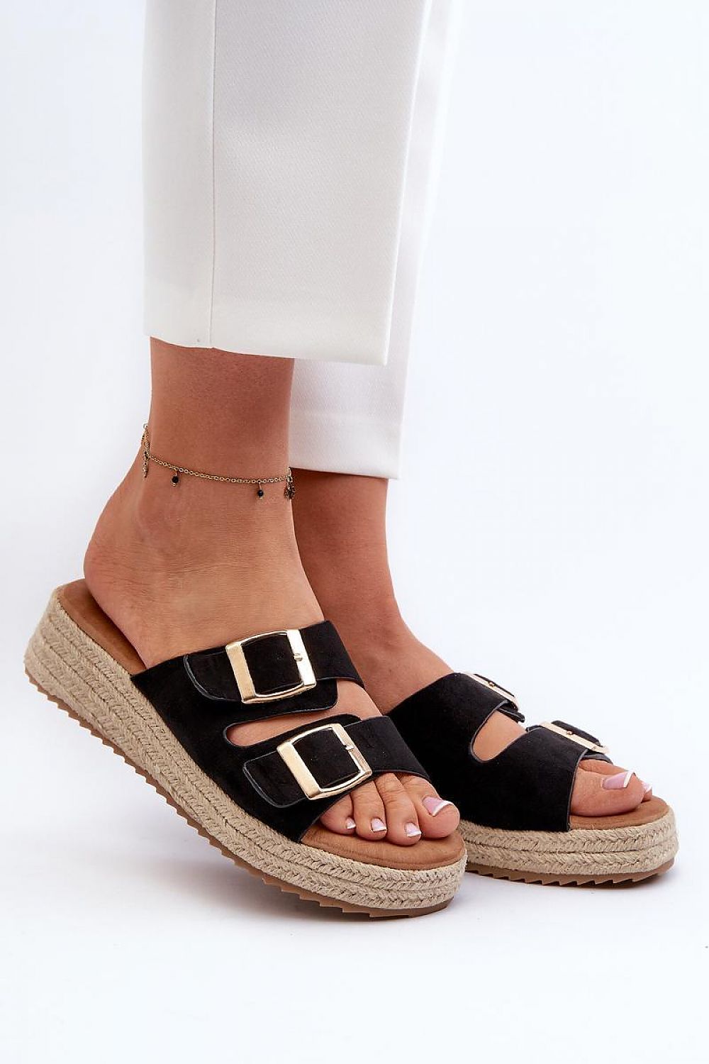 Clacquettes model 197421 Step in style