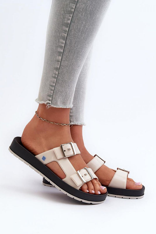 Clacquettes model 197654 Step in style