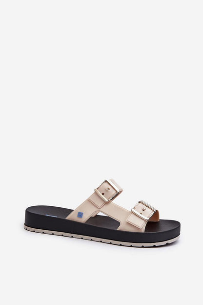 Clacquettes model 197654 Step in style