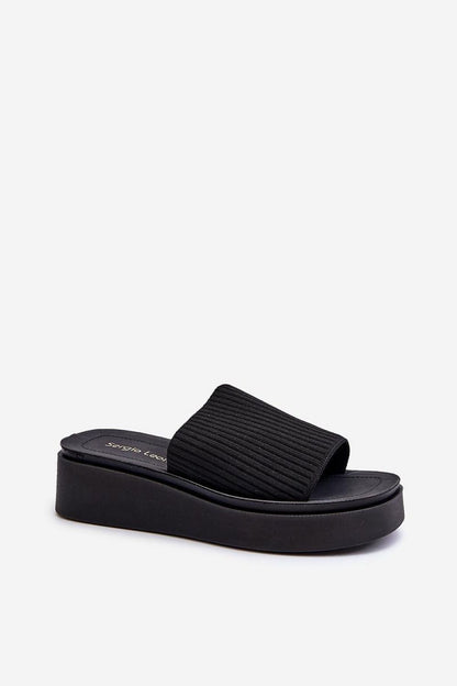 Clacquettes model 197666 Step in style