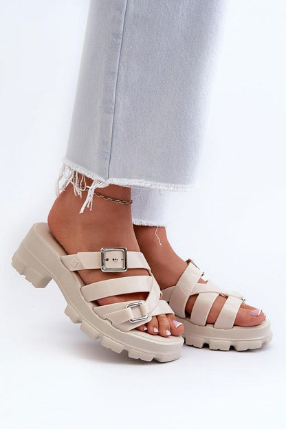 Clacquettes model 197668 Step in style