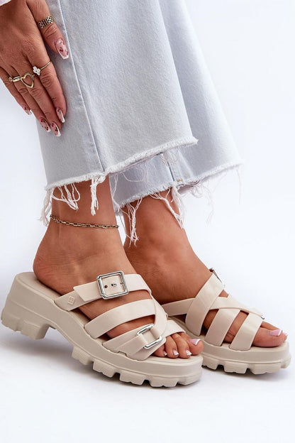 Clacquettes model 197668 Step in style