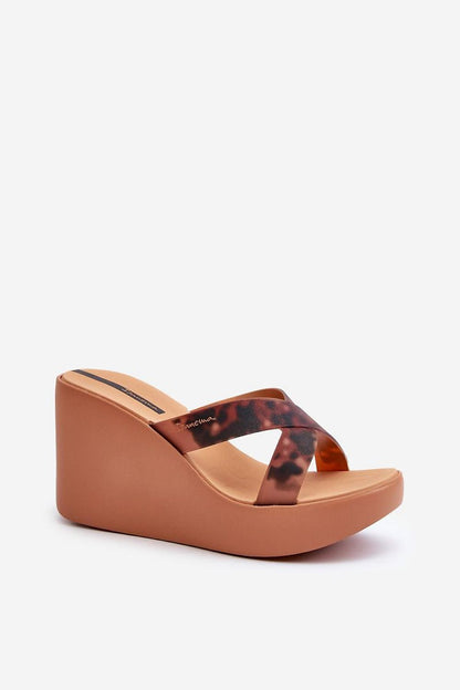 Clacquettes model 197718 Step in style