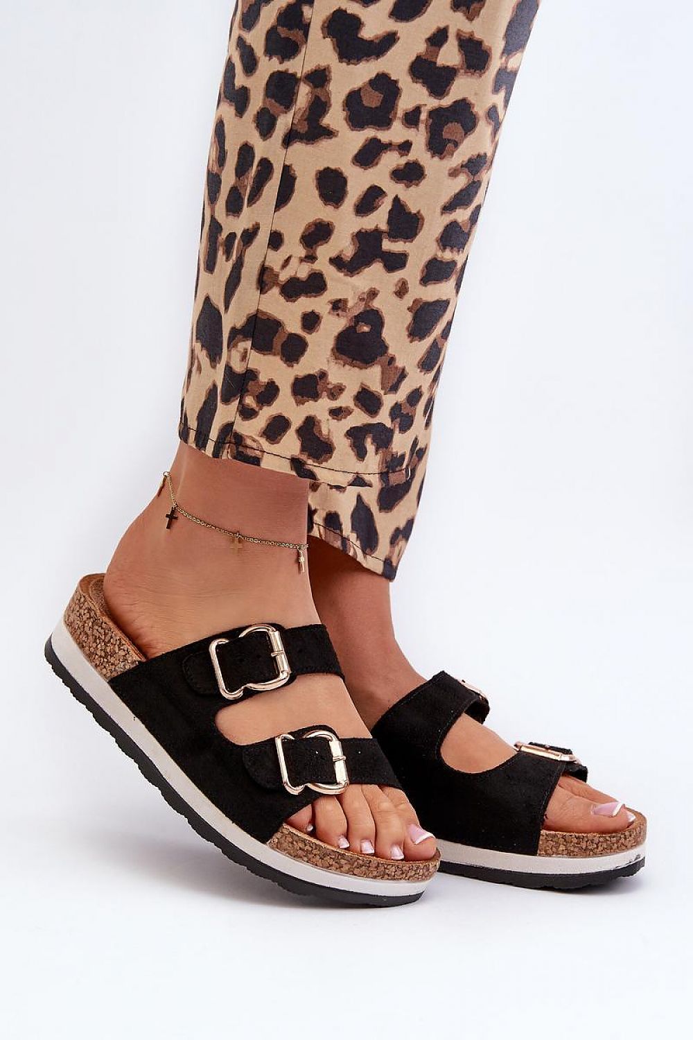 Clacquettes model 197720 Step in style