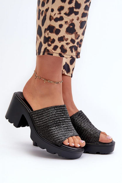 Clacquettes model 197723 Step in style