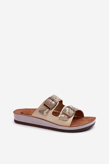 Clacquettes model 198165 Step in style