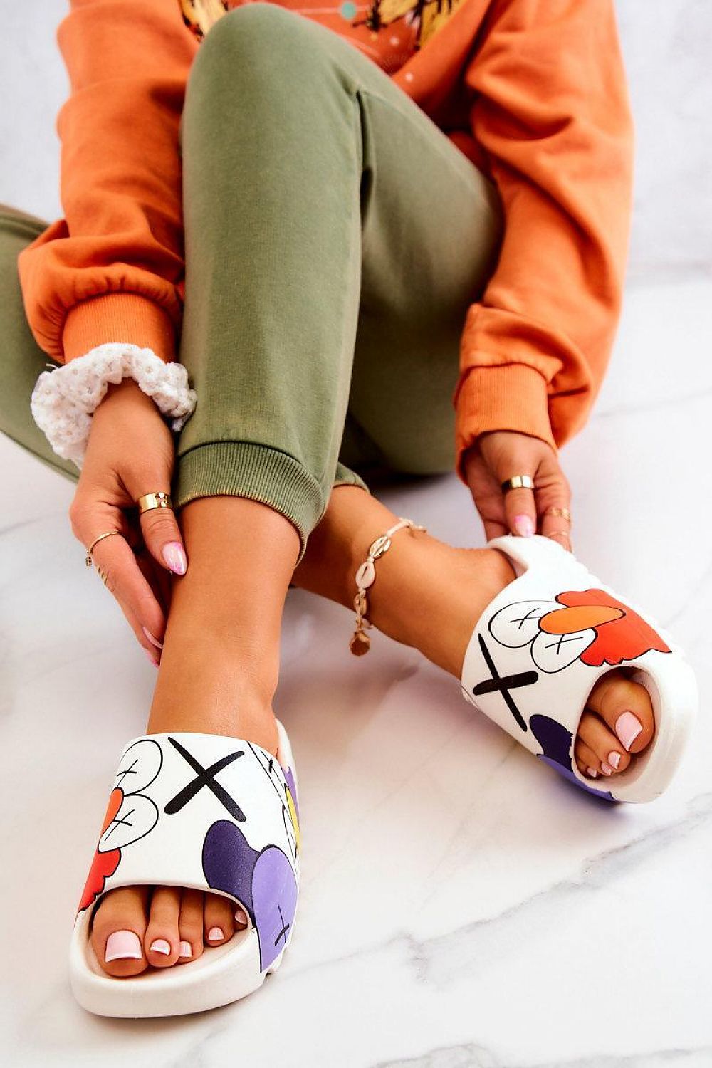 Clacquettes model 198170 Step in style