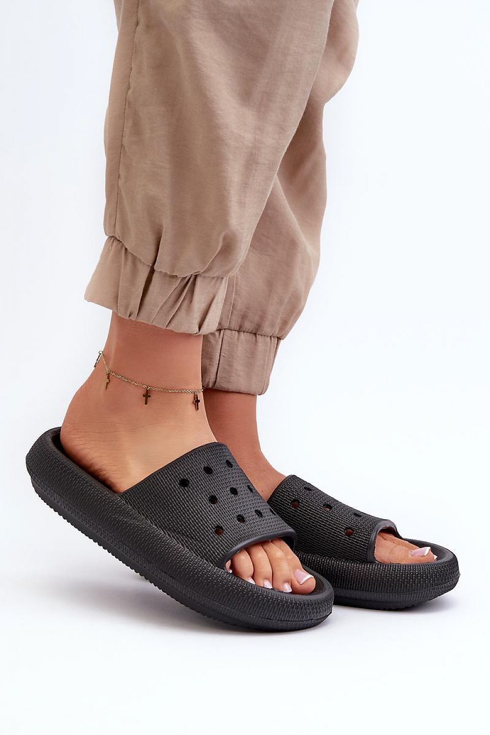 Clacquettes model 198174 Step in style