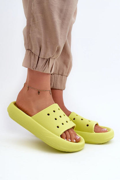Clacquettes model 198176 Step in style
