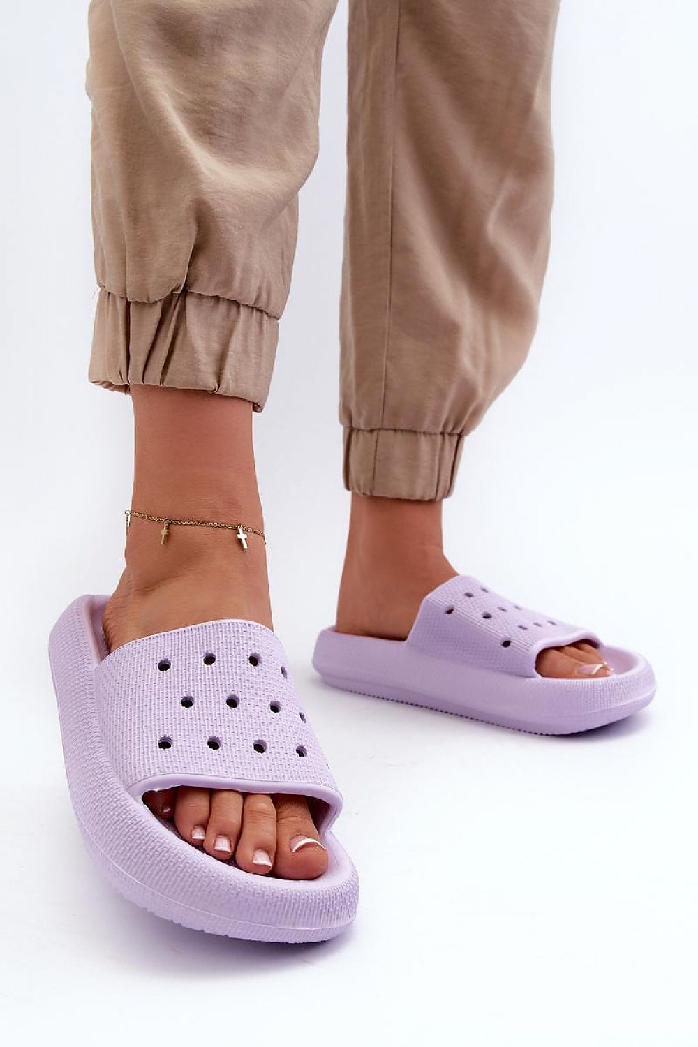 Clacquettes model 198177 Step in style