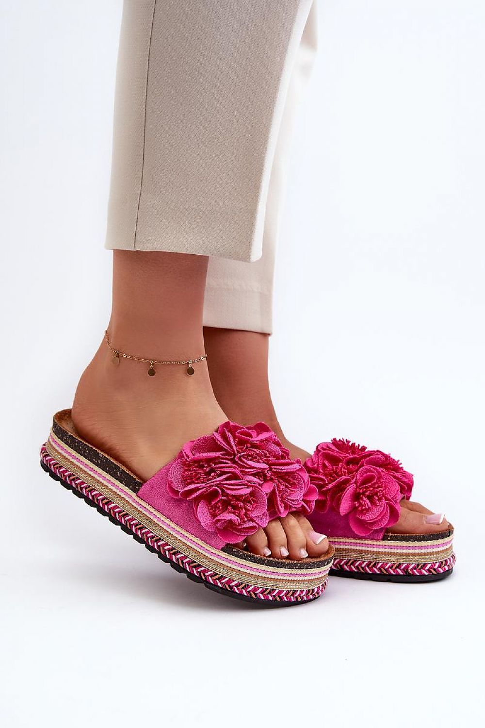 Clacquettes model 198182 Step in style