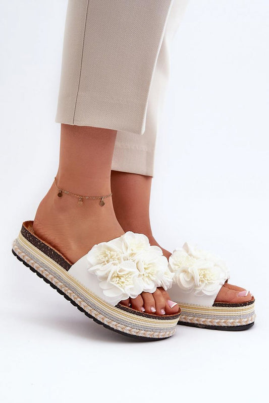 Clacquettes model 198184 Step in style