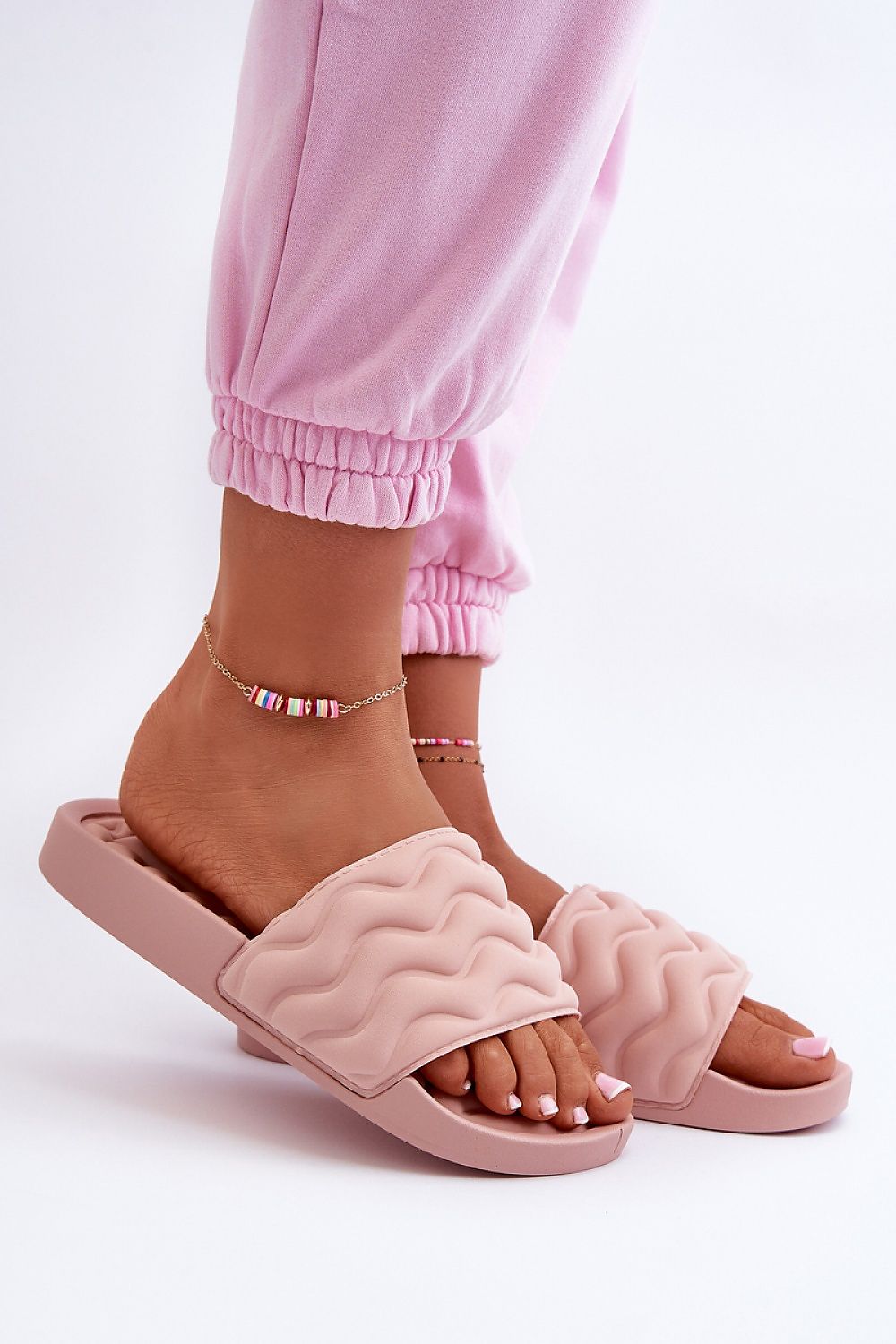 Clacquettes model 198273 Step in style