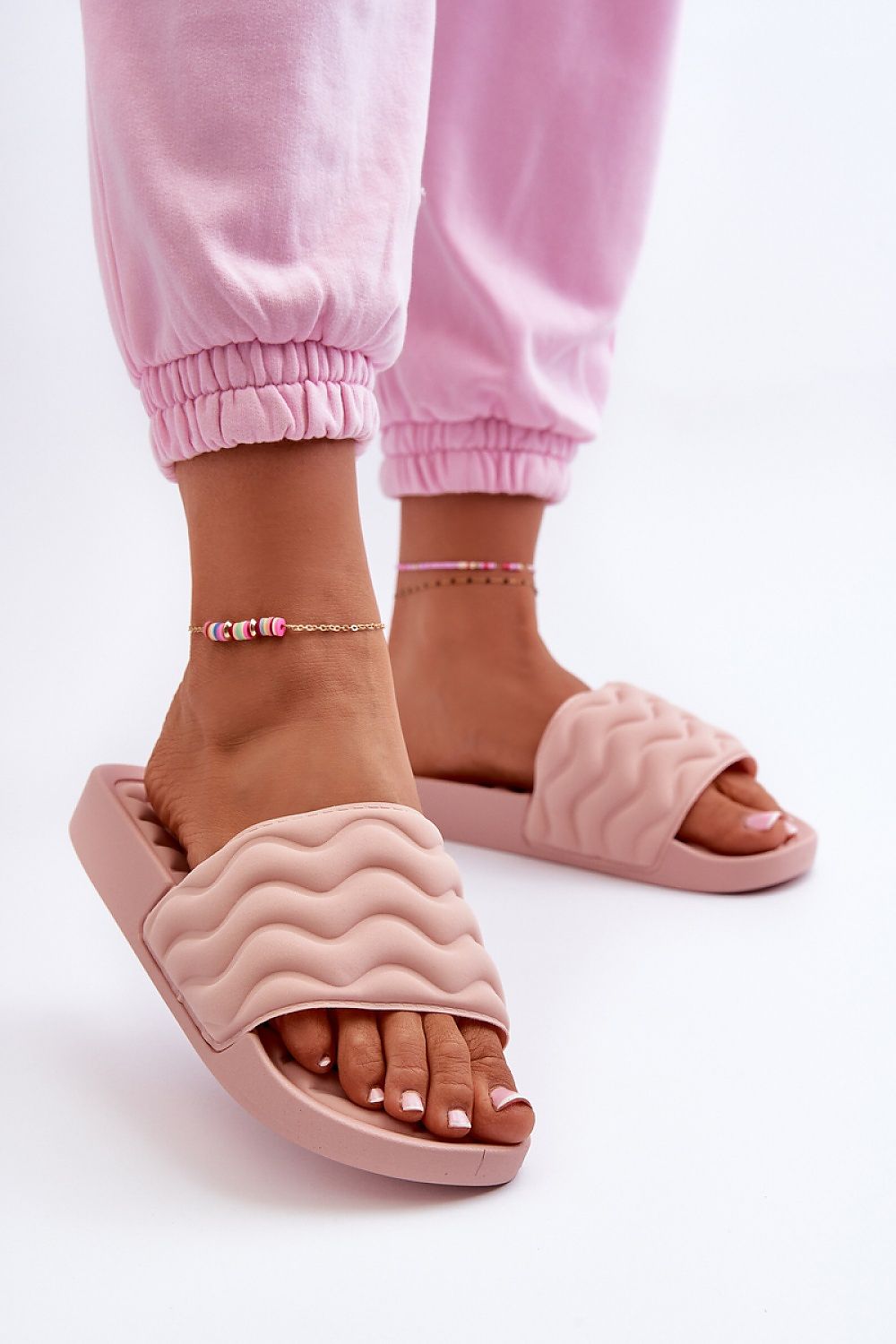 Clacquettes model 198273 Step in style