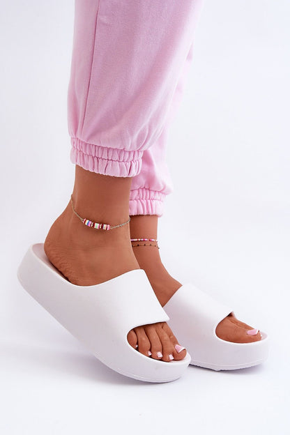 Clacquettes model 198279 Step in style