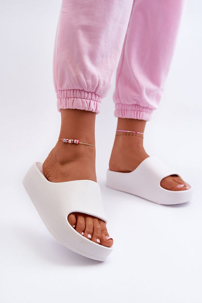 Clacquettes model 198279 Step in style