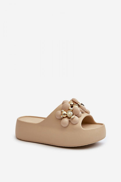 Clacquettes model 198416 Step in style