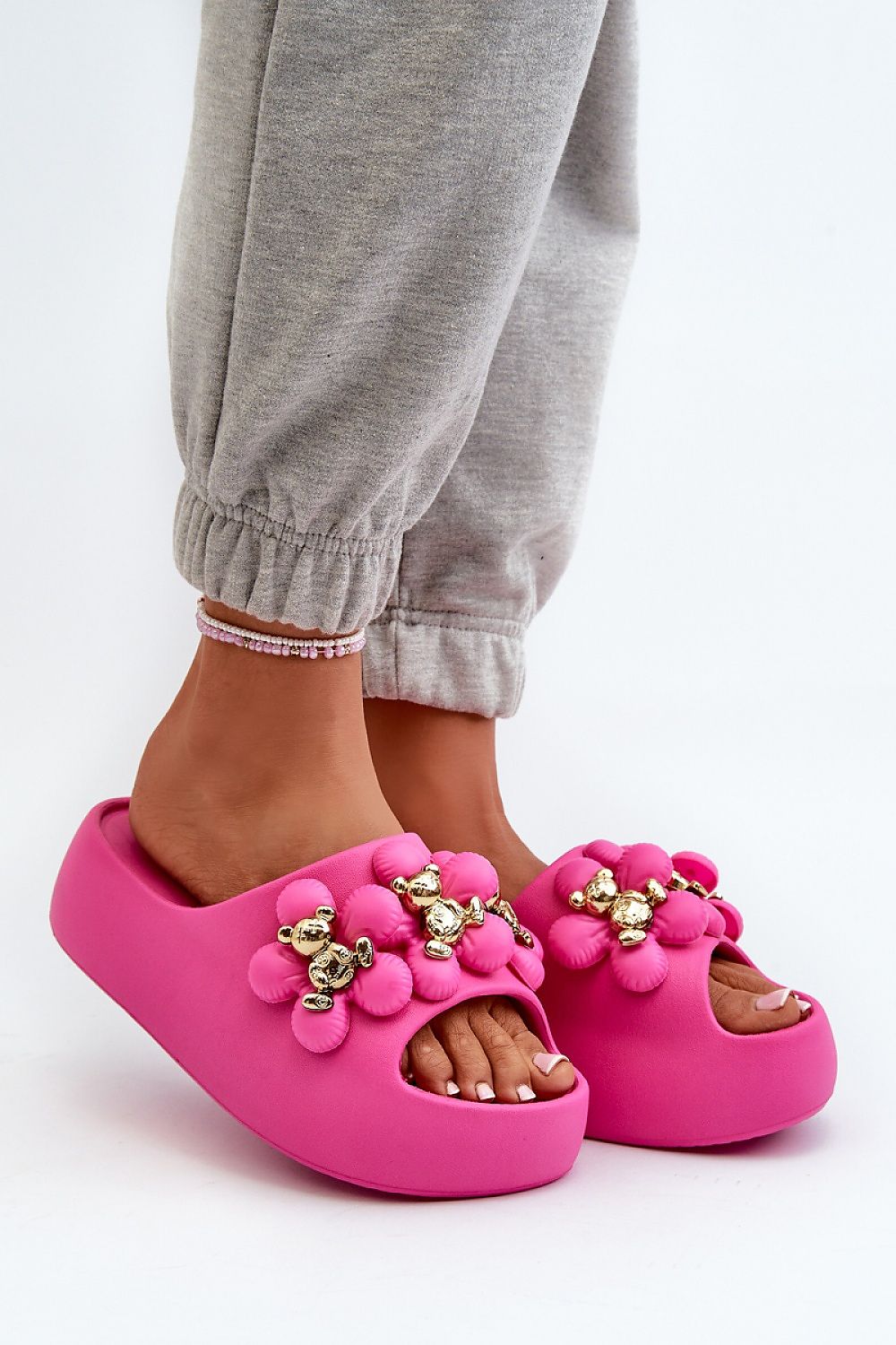 Clacquettes model 198417 Step in style