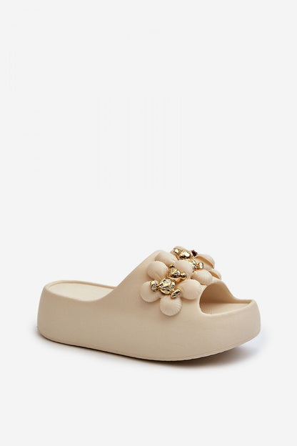 Clacquettes model 198418 Step in style