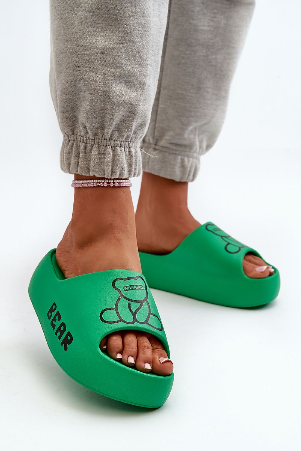 Clacquettes model 198420 Step in style