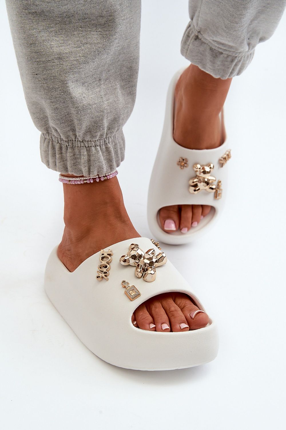Clacquettes model 198427 Step in style