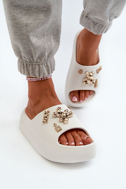 Clacquettes model 198427 Step in style