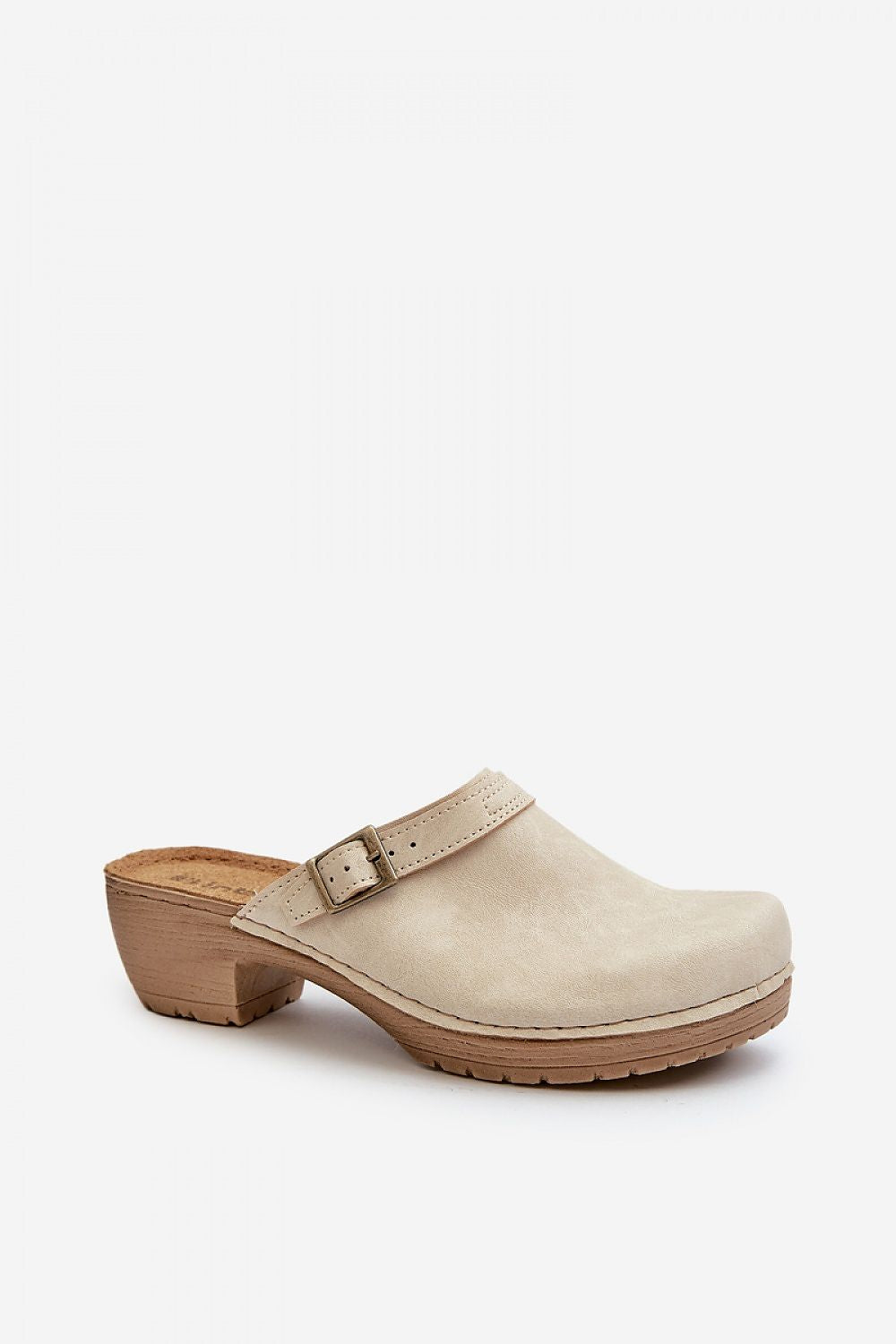 Clacquettes model 198429 Step in style