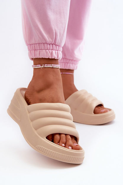 Clacquettes model 198440 Step in style