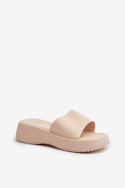 Clacquettes model 198444 Step in style