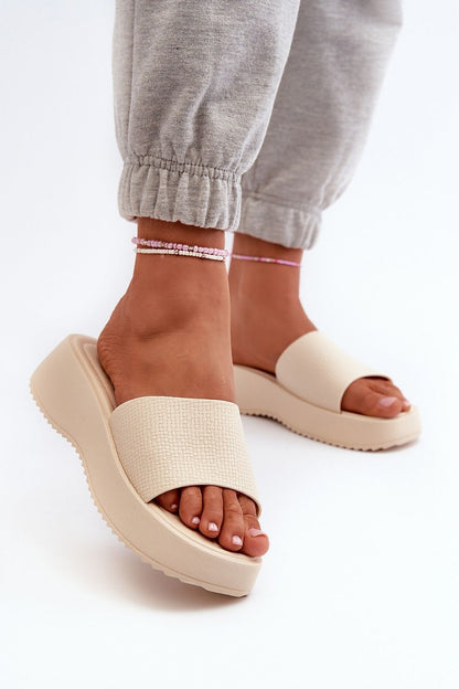 Clacquettes model 198444 Step in style