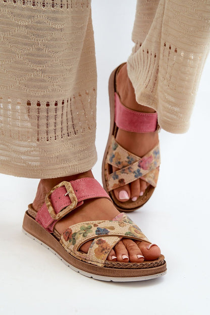 Clacquettes model 198458 Step in style