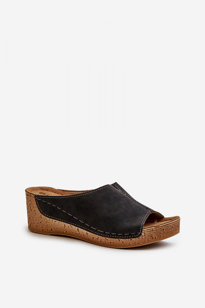 Clacquettes model 198462 Step in style