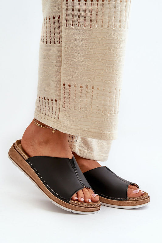 Clacquettes model 198465 Step in style