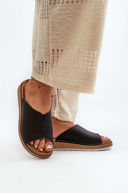 Clacquettes model 198465 Step in style