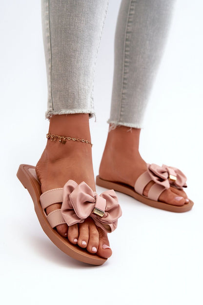 Clacquettes model 198593 Step in style