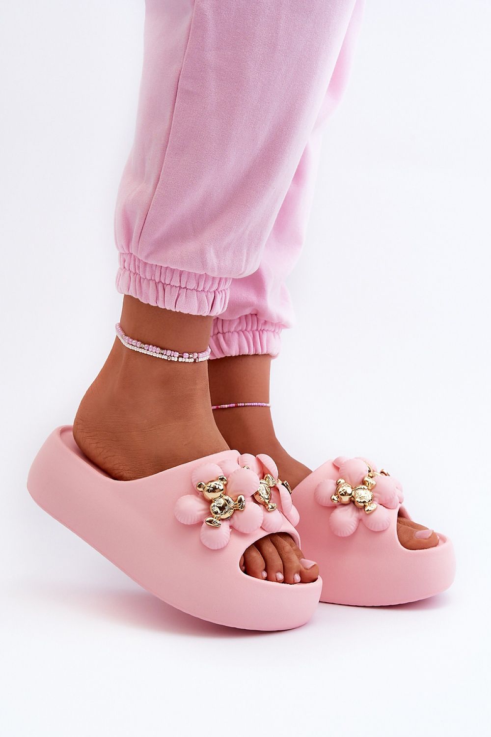 Clacquettes model 198598 Step in style