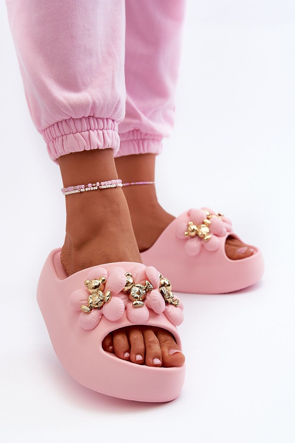 Clacquettes model 198598 Step in style
