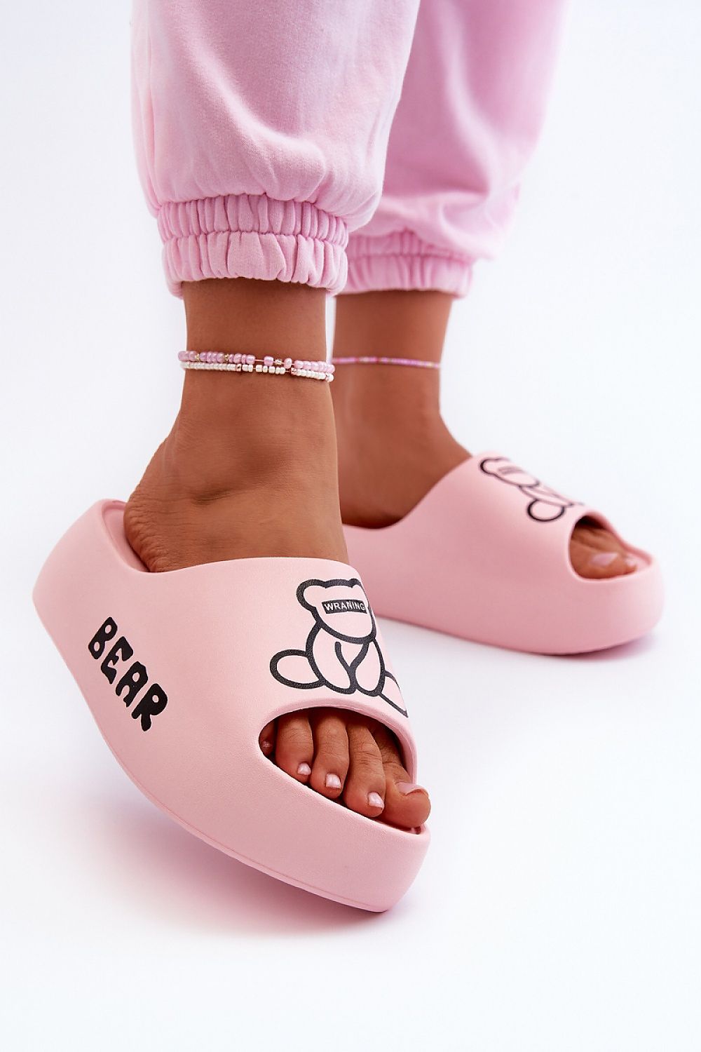 Clacquettes model 198601 Step in style