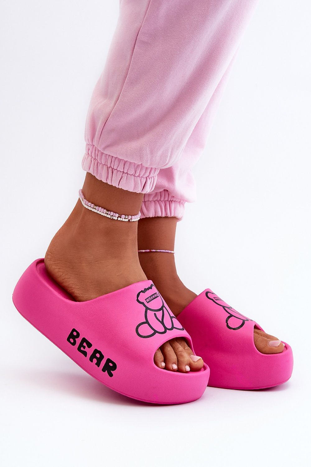 Clacquettes model 198602 Step in style
