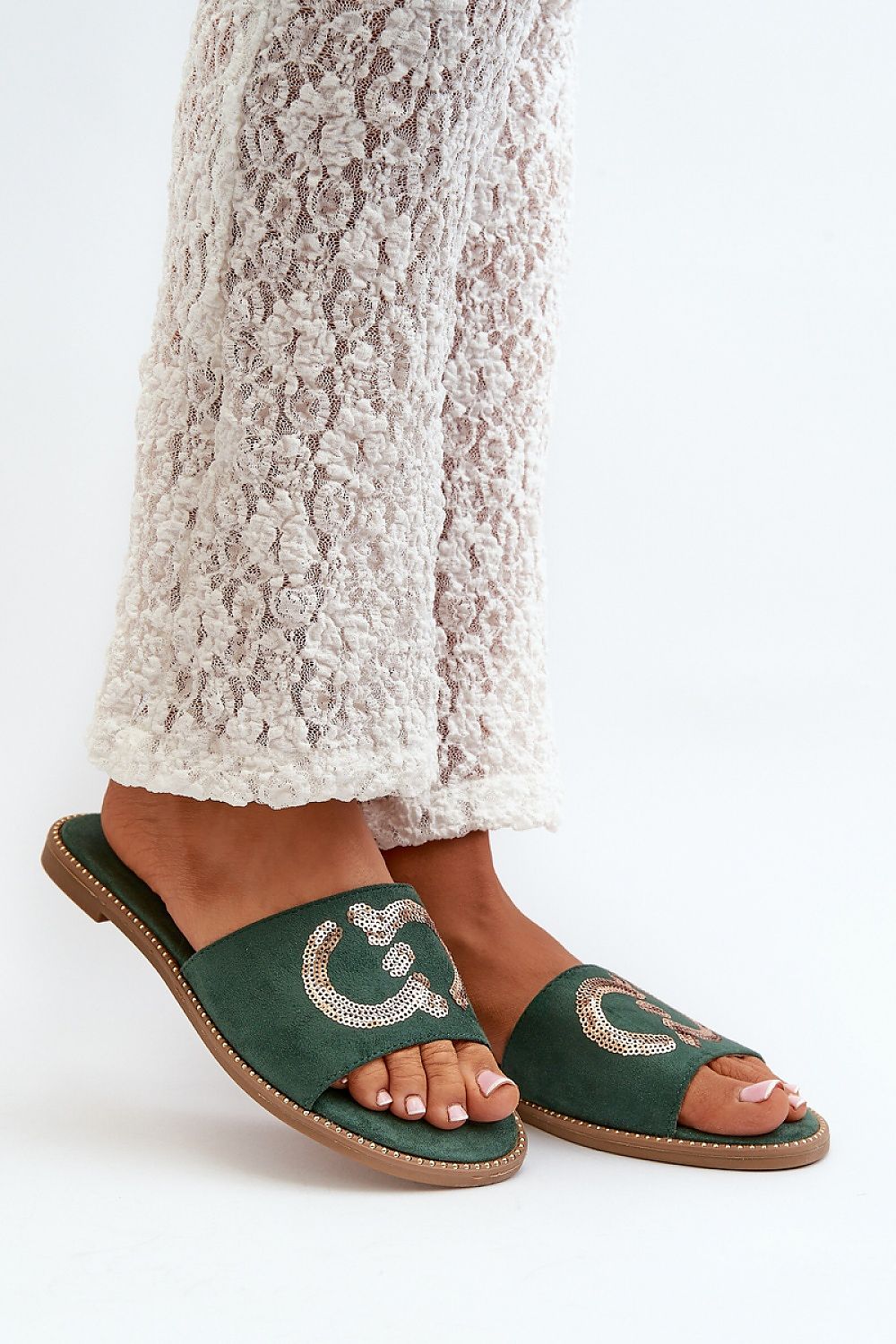 Clacquettes model 198623 Step in style