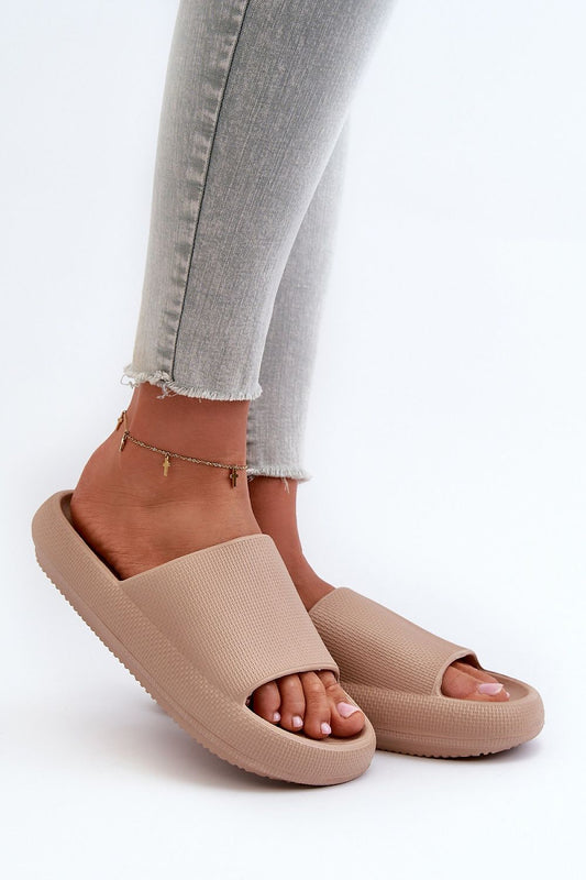 Clacquettes model 198703 Step in style
