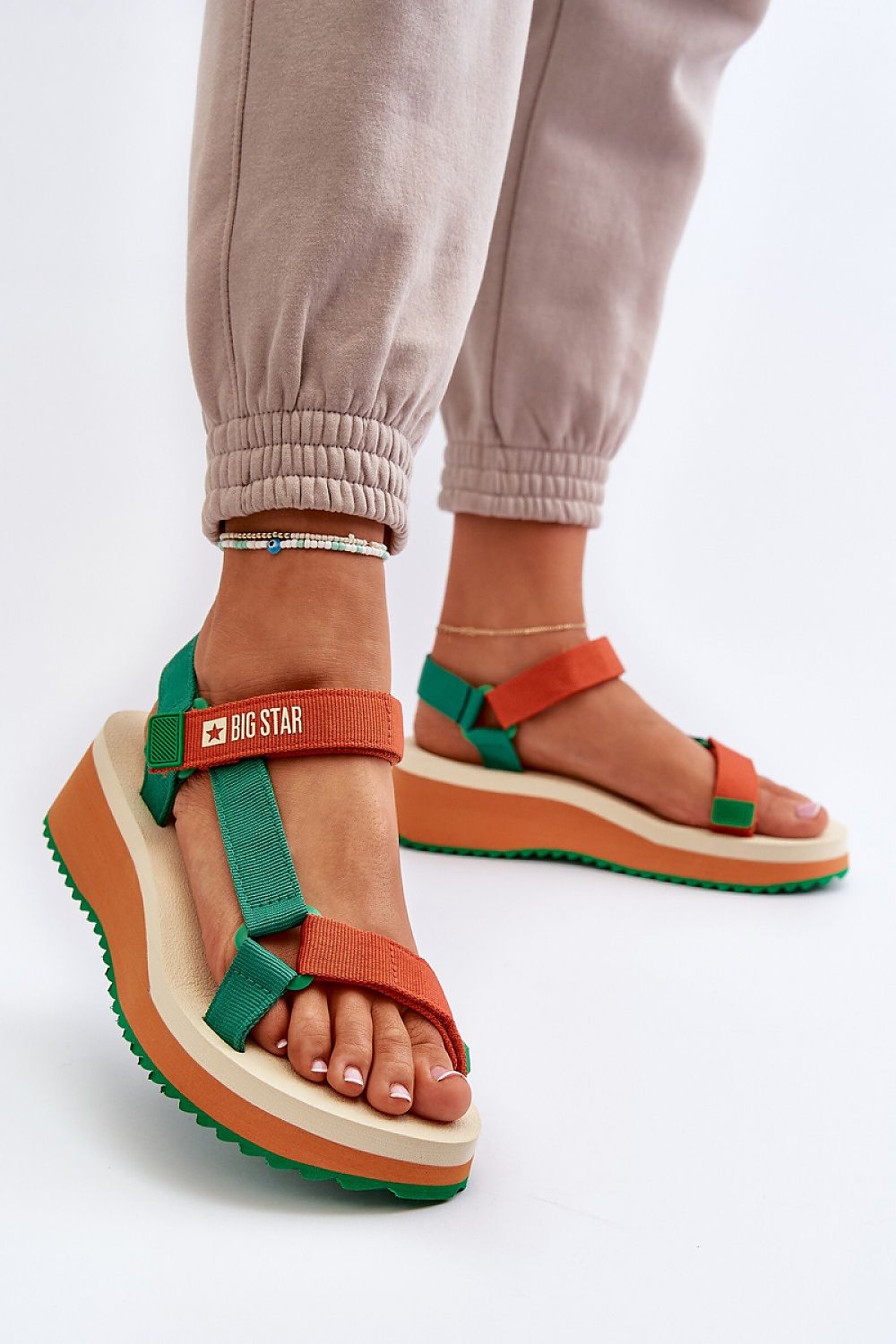 Cothurnes model 198802 Step in style