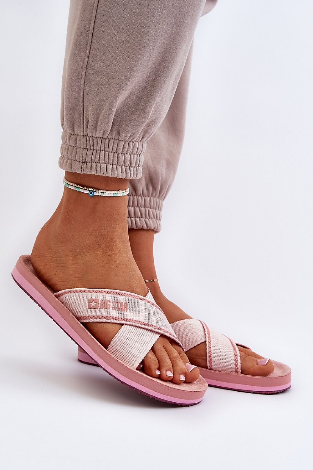 Clacquettes model 198805 Step in style